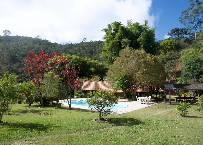 Casa Em Friburgo Com Piscina Lareira Suite & Quarto